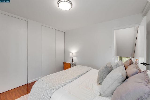 2724 Oak Rd 86, Walnut Creek, CA 94597