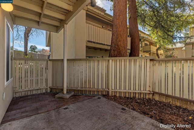 2724 Oak Rd 86, Walnut Creek, CA 94597