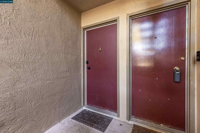 2724 Oak Rd 86, Walnut Creek, CA 94597