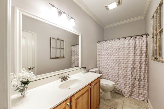 234 Lakewood Dr, Houma, LA 70360