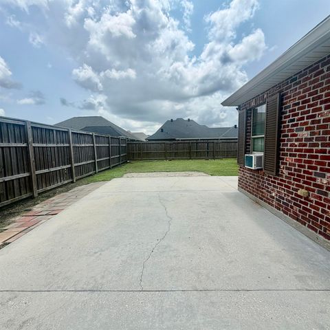 234 Lakewood Dr, Houma, LA 70360