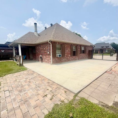 234 Lakewood Dr, Houma, LA 70360