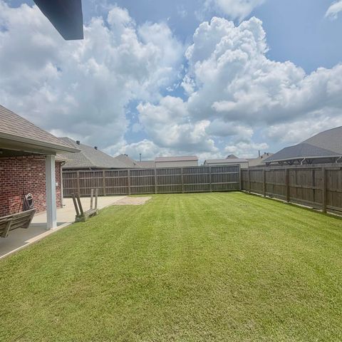 234 Lakewood Dr, Houma, LA 70360