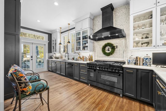 528 Prospect Avenue, Hot Springs, AR 71901