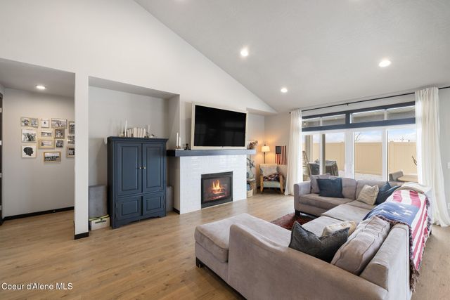 3366 N Cyprus Fox LOOP, Post Falls, ID 83854