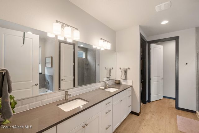 3366 N Cyprus Fox LOOP, Post Falls, ID 83854