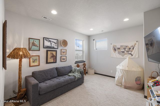 3366 N Cyprus Fox LOOP, Post Falls, ID 83854