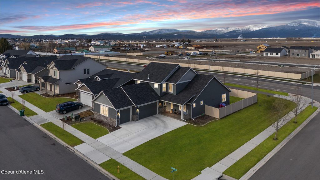 3366 N Cyprus Fox LOOP, Post Falls, ID 83854