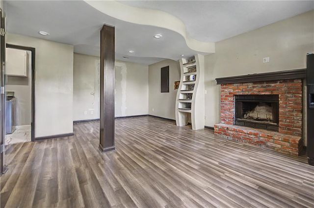 401 S Minter Road, Grain Valley, MO 64029