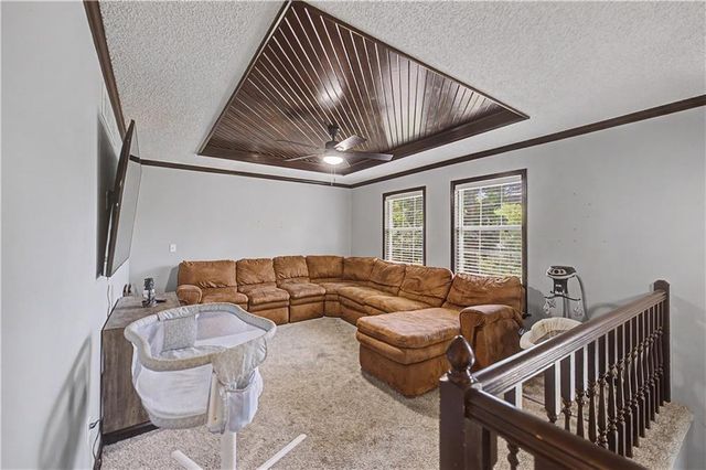 401 S Minter Road, Grain Valley, MO 64029