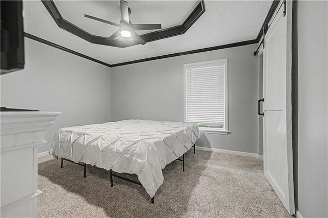 401 S Minter Road, Grain Valley, MO 64029