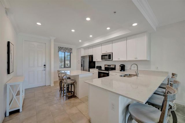 17902 GAWTHROP DRIVE 104, Bradenton, FL 34211