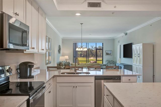 17902 GAWTHROP DRIVE 104, Bradenton, FL 34211