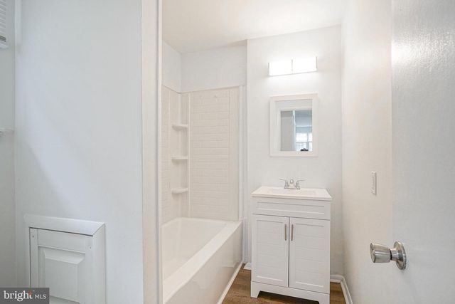 10--3 FLORENCE TOLLGATE PL, Burlington, NJ 08016