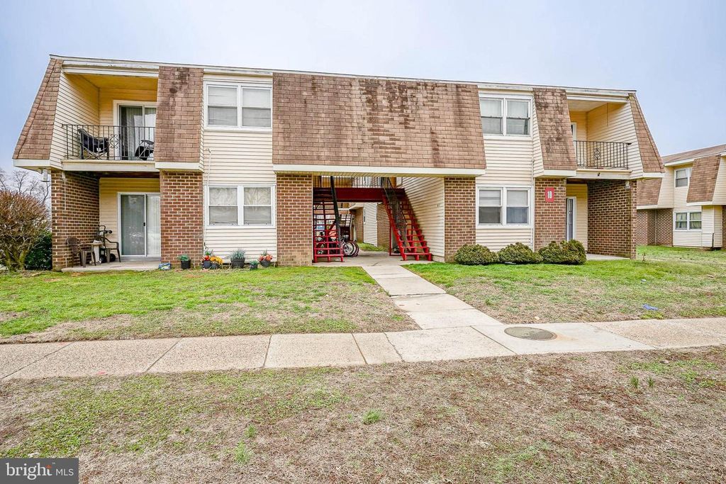 10--3 FLORENCE TOLLGATE PL, Burlington, NJ 08016