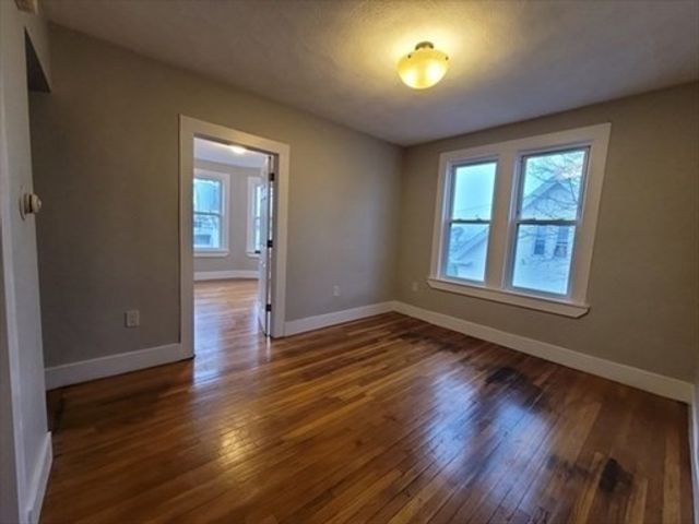 8 Woodman 2, Lynn, MA 01905