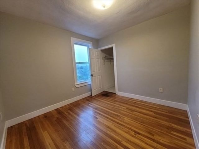 8 Woodman 2, Lynn, MA 01905