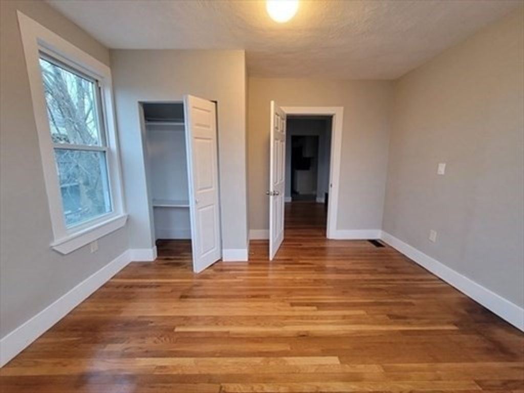 8 Woodman 2, Lynn, MA 01905