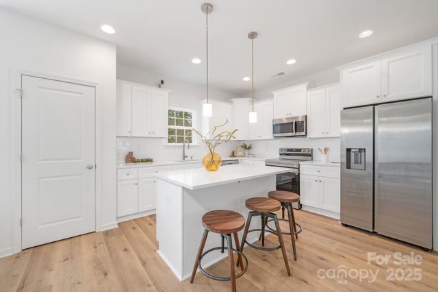1411 Summerville Road, Charlotte, NC 28214