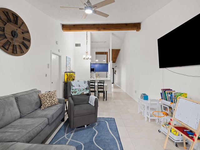 2331 Peach Court, Pembroke Pines, FL 33026