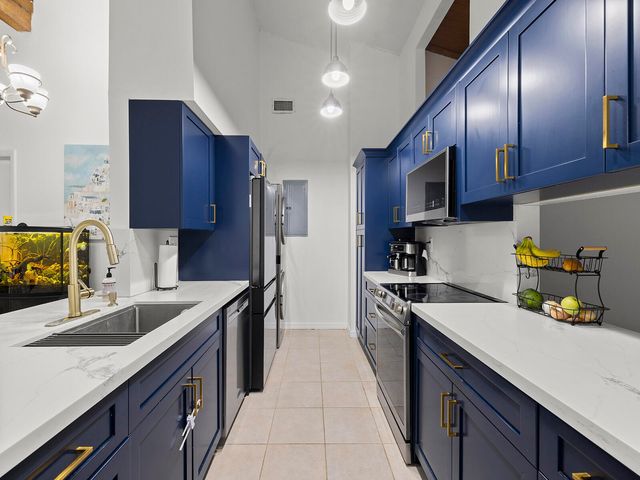 2331 Peach Court, Pembroke Pines, FL 33026