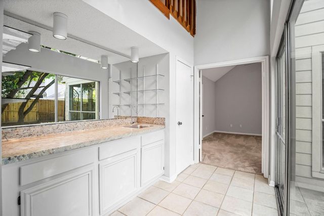 22 S Rain Forest Court, The Woodlands, TX 77380