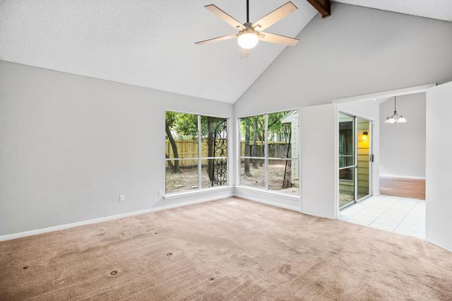 22 S Rain Forest Court, The Woodlands, TX 77380