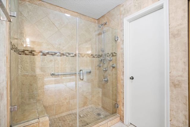 22 S Rain Forest Court, The Woodlands, TX 77380