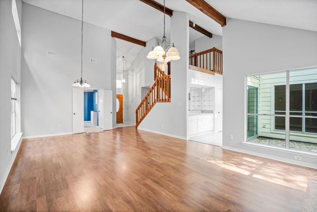 22 S Rain Forest Court, The Woodlands, TX 77380