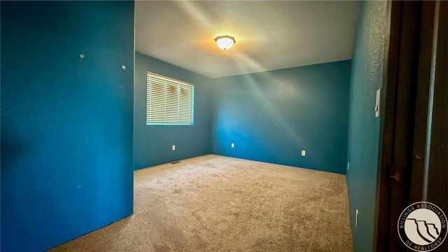 121 W Southern Avenue, Plentywood, MT 59254