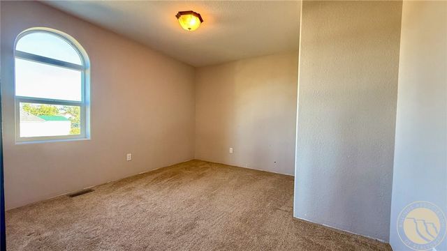 121 W Southern Avenue, Plentywood, MT 59254