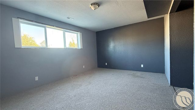 121 W Southern Avenue, Plentywood, MT 59254