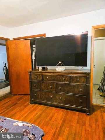 1108 ALMOND RD, Pittsgrove, NJ 08318