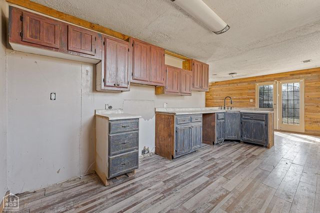 735 W Oak Avenue, Jonesboro, AR 72401