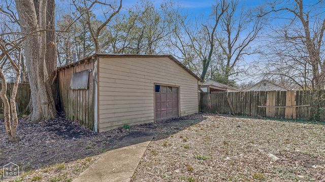 735 W Oak Avenue, Jonesboro, AR 72401