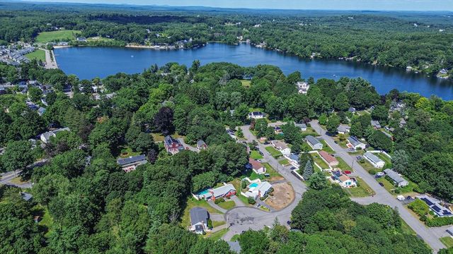 15 Norman Place, Leominster, MA 01453