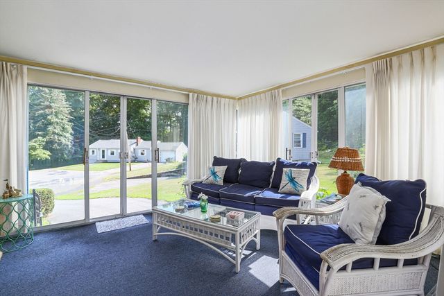15 Norman Place, Leominster, MA 01453