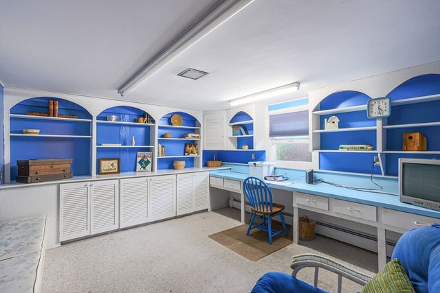 15 Norman Place, Leominster, MA 01453