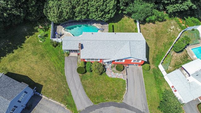 15 Norman Place, Leominster, MA 01453