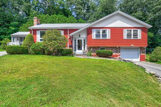 15 Norman Place, Leominster, MA 01453