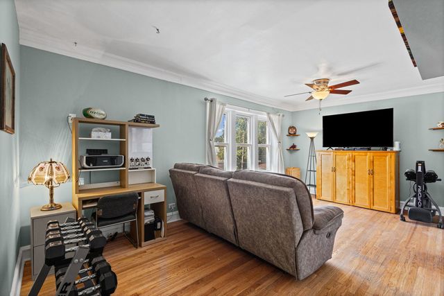 5148 N Monitor Avenue 303, Chicago, IL 60630