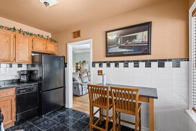 5148 N Monitor Avenue 303, Chicago, IL 60630