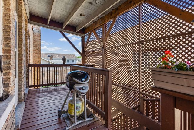 5148 N Monitor Avenue 303, Chicago, IL 60630