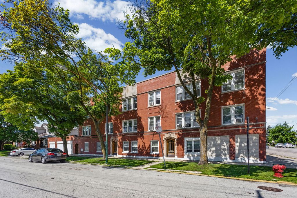 5148 N Monitor Avenue 303, Chicago, IL 60630