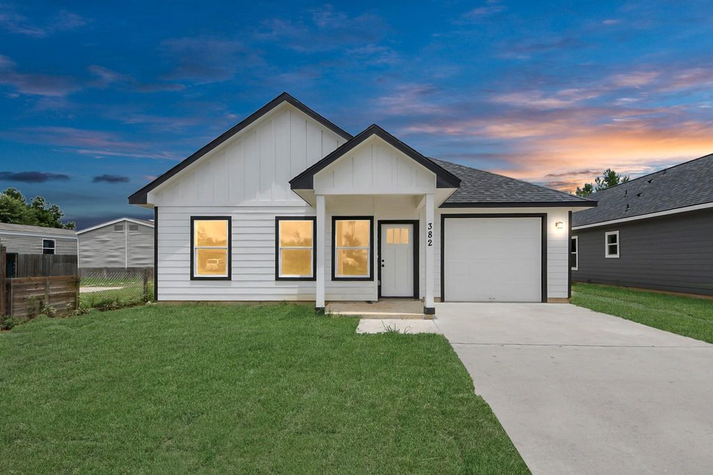 382 Road 5704, Cleveland, TX 77327