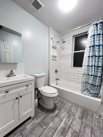 1119 W 72nd Street 2R, Chicago, IL 60621