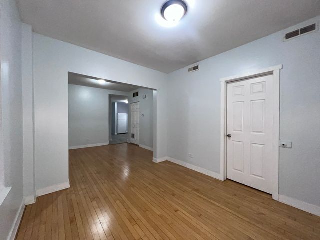 1119 W 72nd Street 2R, Chicago, IL 60621