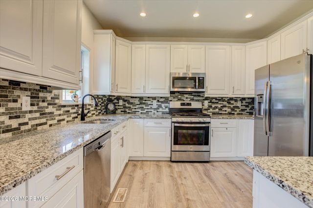 84 4th Avenue, Toms River, NJ 08757