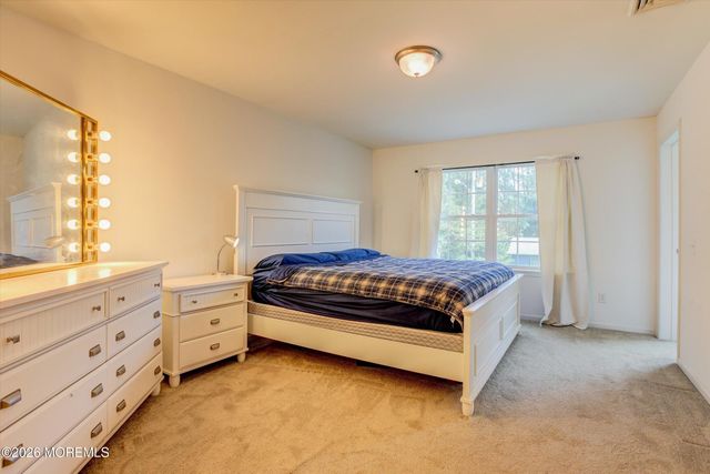 84 4th Avenue, Toms River, NJ 08757