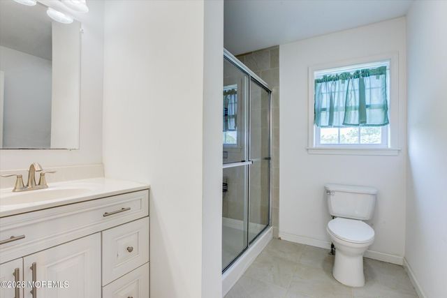 84 4th Avenue, Toms River, NJ 08757